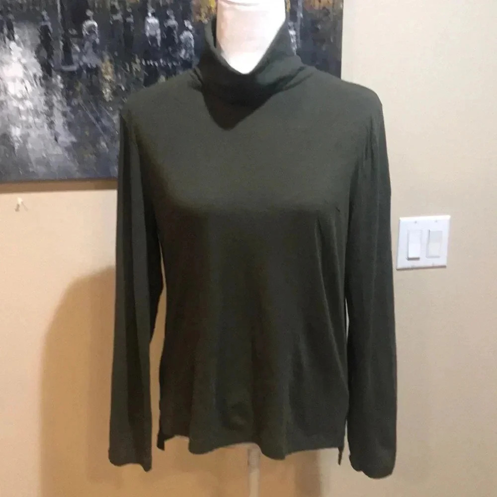 Madewell Cotton Turtleneck Hi-Low hem with Long Sleeves-Size M